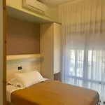 Pine Beach Hotel 3*