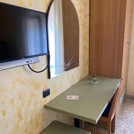 Hotel Pine Beach 3*