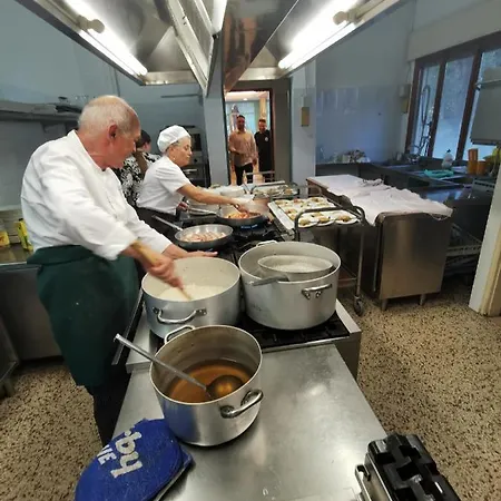 호텔 Pine Beach 로솔리나 마레