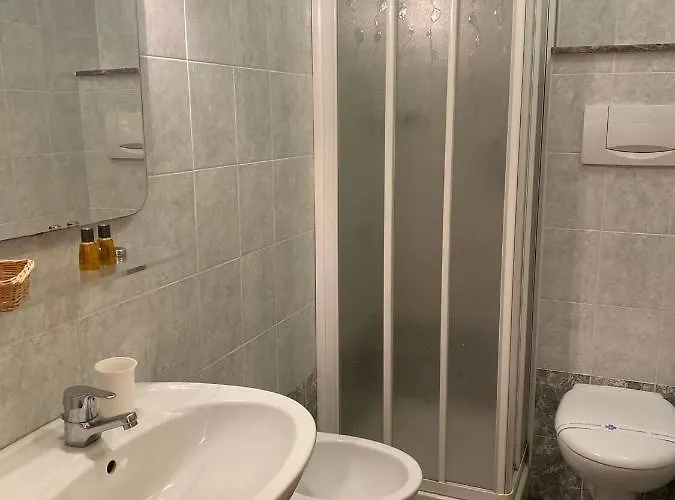 Ξενοδοχείο Pine Beach 3*